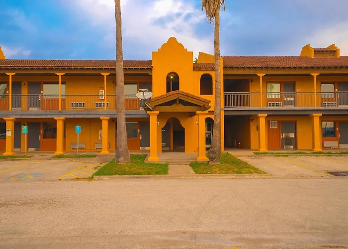 Oyo Hotel Kingsville - Hwy 77