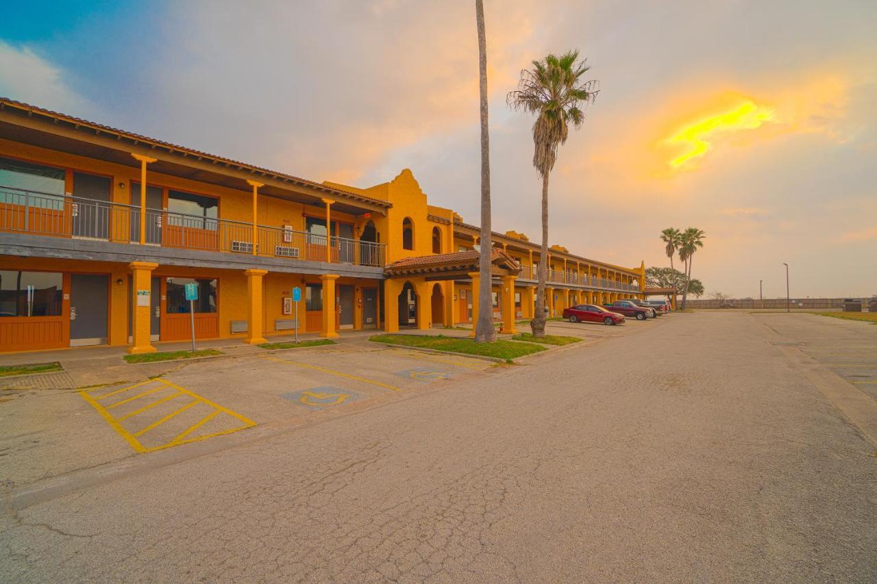 Hotel Oyo - Hwy 77 Kingsville