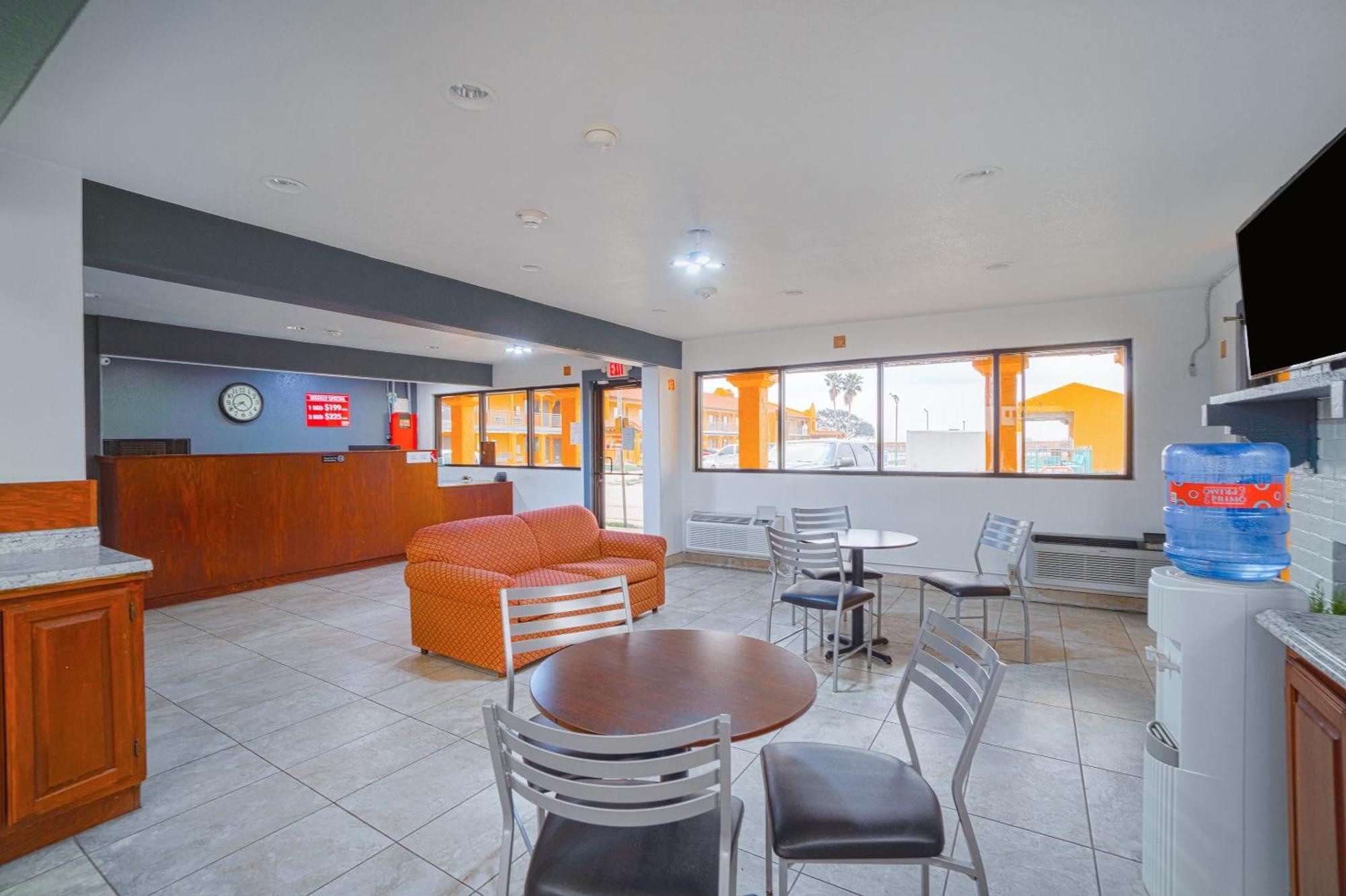 Hotel Oyo - Hwy 77 Kingsville