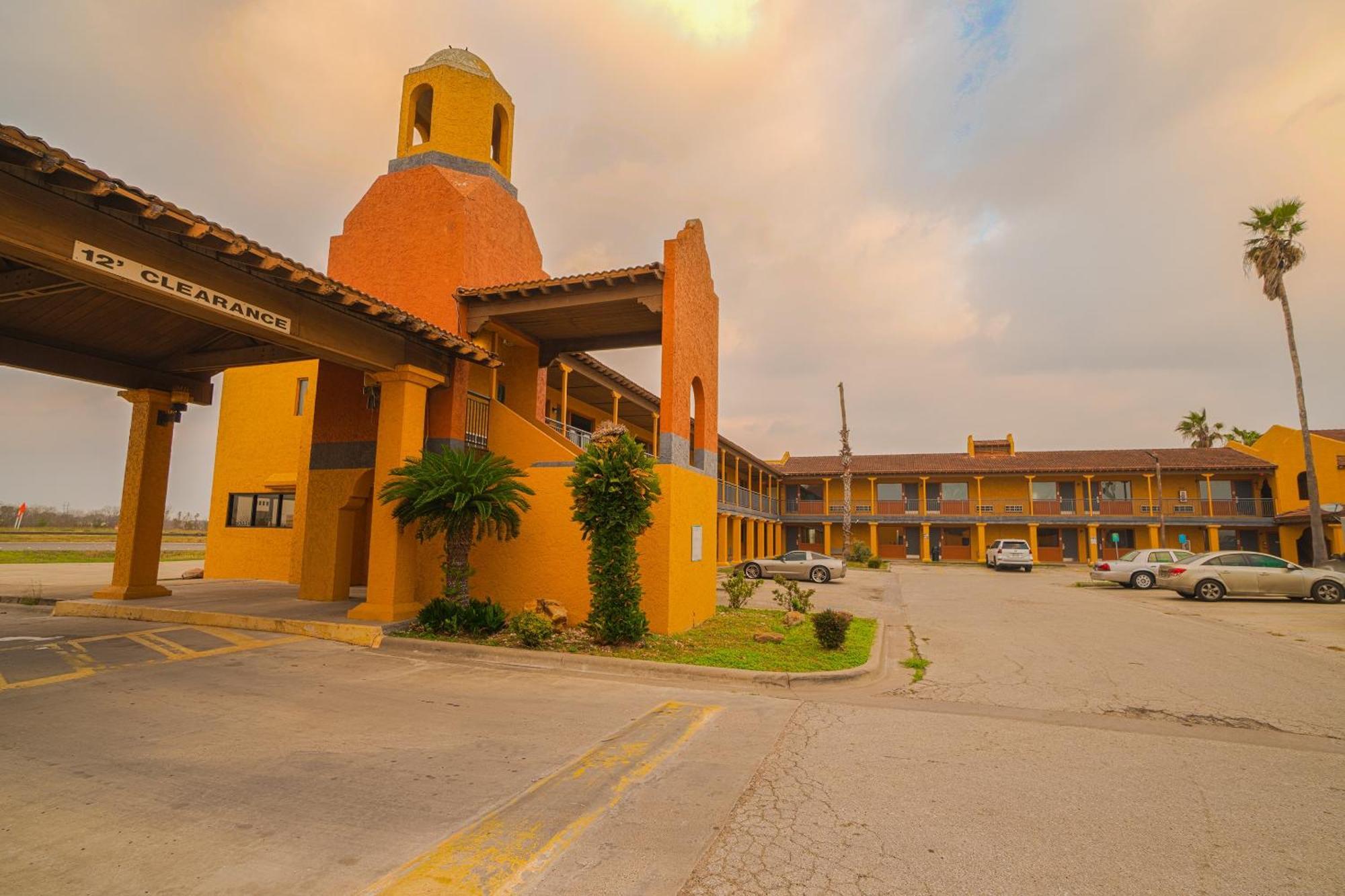 Hotel Oyo - Hwy 77 Kingsville