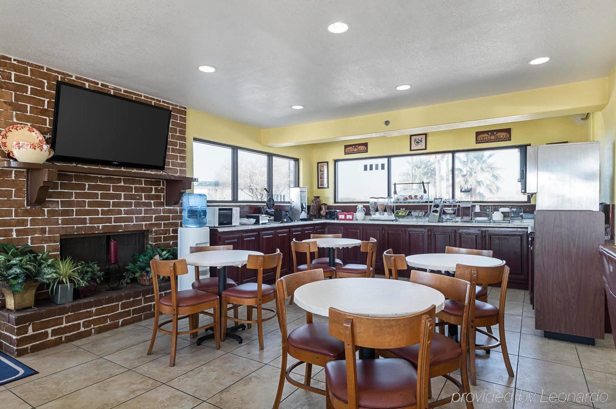 Oyo - Hwy 77 Hotel 2*
