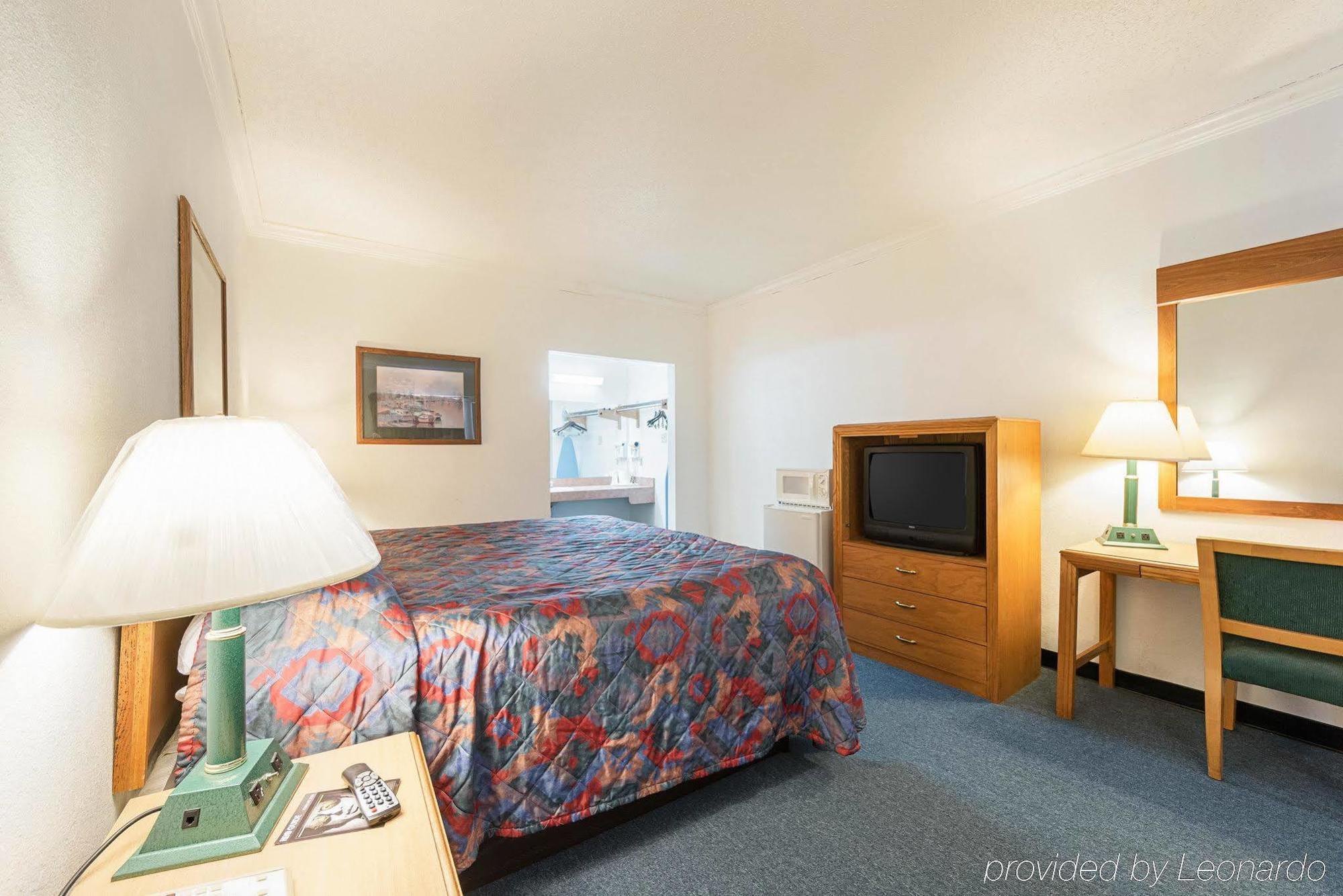Hotel Oyo - Hwy 77